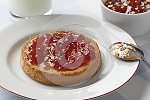 Zwieback with jam