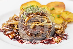 Zwiebelrostbraten