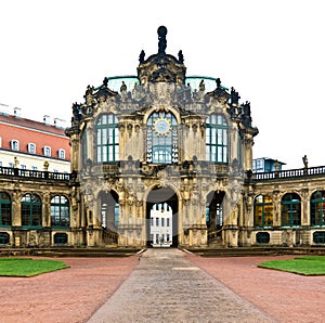 Zwinger Semperbau carillon