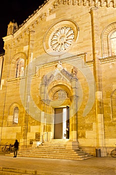 â€žAllerheiligen-Hofkircheâ€œ in Munich at night