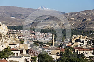 ÃœrgÃ¼p with the Erciyes Dagi in the background