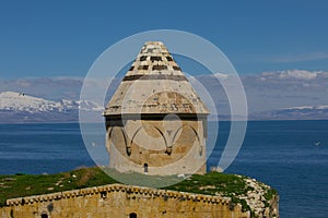 Ã‡arpanak Ä°sland / VAN - Turkey