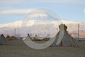 Ä°shakpaÅŸa Palace and the magnificent Mount Pain / DoÄŸubeyazÄ±t - Turkey