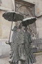 Dei Damen mit Regenschirm mit dem Titel Aachener Wetter, Bronzeskulptur Royalty Free Stock Photo