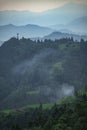 The sunrise of the terraced fields in Guizhou is like a fairyland, with mountains and peaks cascading one after another