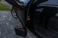 Attempted car theft using a suitcase in the city center