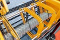 Automatic wire mesh weaving machine