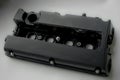 Automobile cylinder head cover