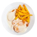 Baked pork tenderloin al Roquefort with cheese sauce, served with potatoes