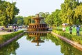 Beautiful india gate lake nearby