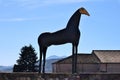 Benevento - Cavallo in bronzo di Mimmo Paladino sul muro dell\'Hortus Conclusus