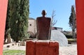 Benevento - Fontana in bronzo vista di spalle nell\'Hortus Conclusus