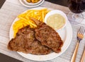 Bistec al roquefor, grilled roquefort steak