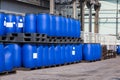 Modrý plastický skladovanie bicie kontajnery kvapaliny v chemický 