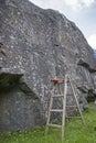 Boulderfels with unfair climbing assistance