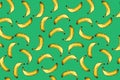 Seamless stylish pattern with fresh yellow gradient bananas