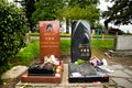 Bruce Lee and Brandon Lee grave site side by side