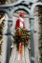 BRUSSEL, BELGIUM - Dec 06, 2020: Manneken Pis als Sinterklaas