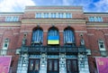 The building of the Kiel Opera with a Ukrainian flag as a sign of solidarity