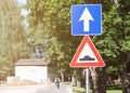 Bumpy road traffic sign