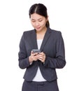 Businesswoman read the message on mobile phone Royalty Free Stock Photo