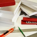 Cajas de cartÃÂ³n artesanales hechas a mano para contener regalos Royalty Free Stock Photo