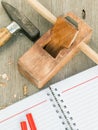 The carpenter plane and wood shavings