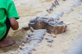 Children are learning history dinosaur, Excavating dinosaur fossils simulation