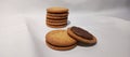 Chocolate-flavored biscuits that can delay hunger and are good for health