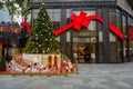Christmas tree before Cartier shop