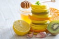 Citrus, honey and garlic as home remedies for colds and flu. Immunity