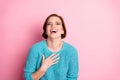 Close-up portrait of her she nice attractive lovely overjoyed cheerful cheery brown-haired girl laughing mocking