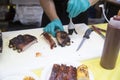 Cutting bbq ribs