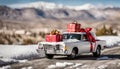 Coche Transportando Regalos de Navidad Empaquetados en el Techo sobre Superficie Nevada y Fondo Urbano Inverna