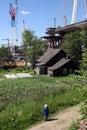 Construction of cable-stayed bridge over residential farmhouse