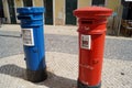 The Portuguese mailboxes have to appear among the most visible of the world !