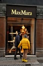 Windsow shopper coupe at MaxMara store is closed -covid-19