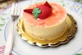 Creamy cake