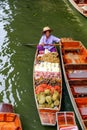 Damnoen Saduak floating market