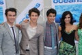 Demi Lovato,Joe Jonas,Kevin Jonas,Nick Jonas,Jona