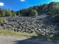 Detachment of stones in the natural environment