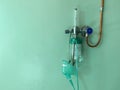 Device for the preparation of oxygen water mixture with bubbles for breathing coronavirus patients