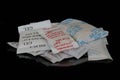 Sachets containing silica gel