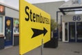 Direction sign to a polling station stembureau for the 2022 municipal elections in Zevenhuizen
