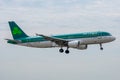 Airbus A320-214 operated by Aer Lingus on landing