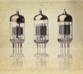 Electronic vacuum tube