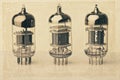 Electronic vacuum tube