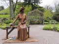 Emily Wilding Davison statue i Carlisle Park, Morpeth, Northumberland, UK