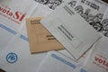 Envelopes the general elections in Spain.