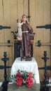 EstÃÂ¡tua de Santo AntÃÂ´nio e menino Jesus, escultura no interior de igreja em Ouro Preto, Minas Gerais, Brasil